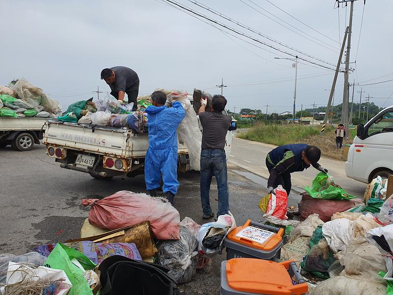 내가면_새마을지도자_영농폐비닐_수거