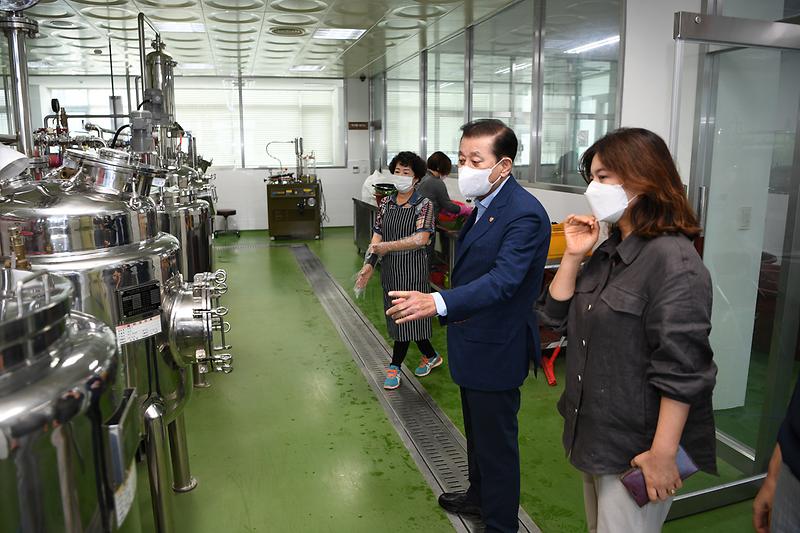 농업기술센터_유천호_군수_격려