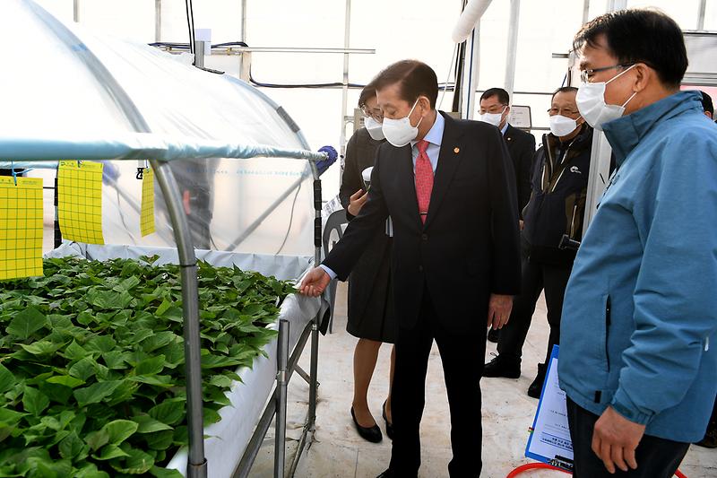 농업기술센터_유천호_군수_격려_(2)