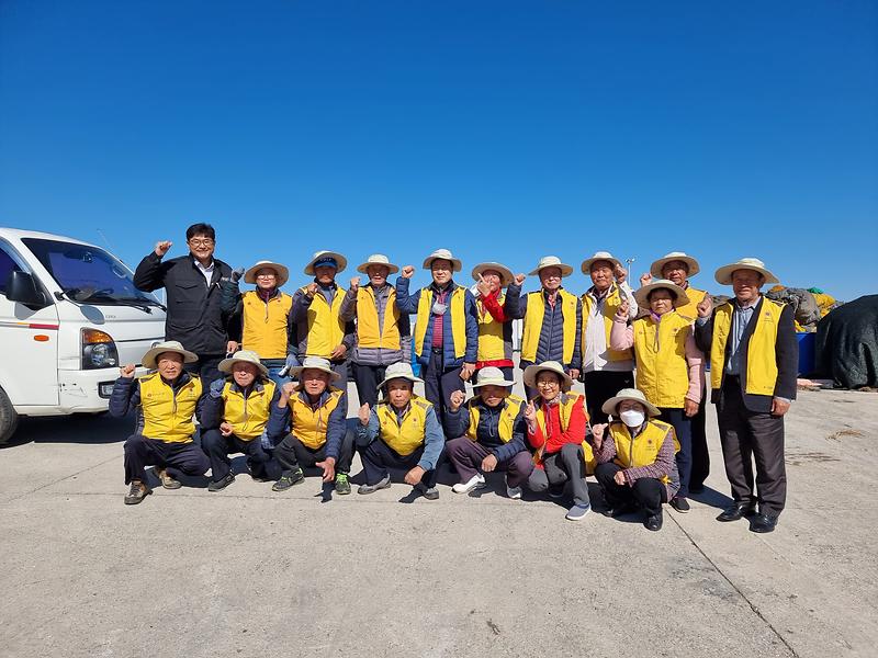 선원면_노인자원봉사클럽_환경정화_1