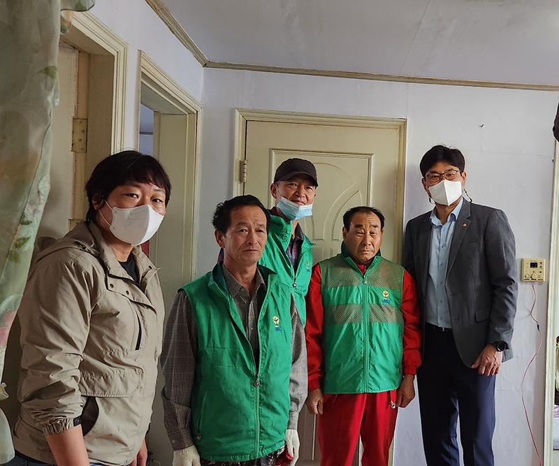 선원면_새마을회(집고치기1)