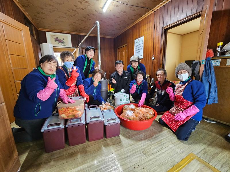 불은면_온기나눔_새마을부녀회_김장봉사(1)