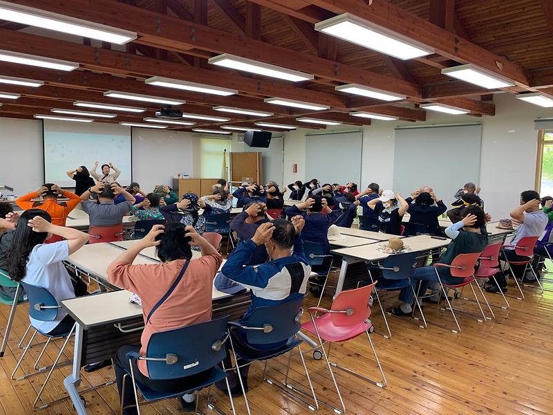 가족힐링캠프_체조활동모습