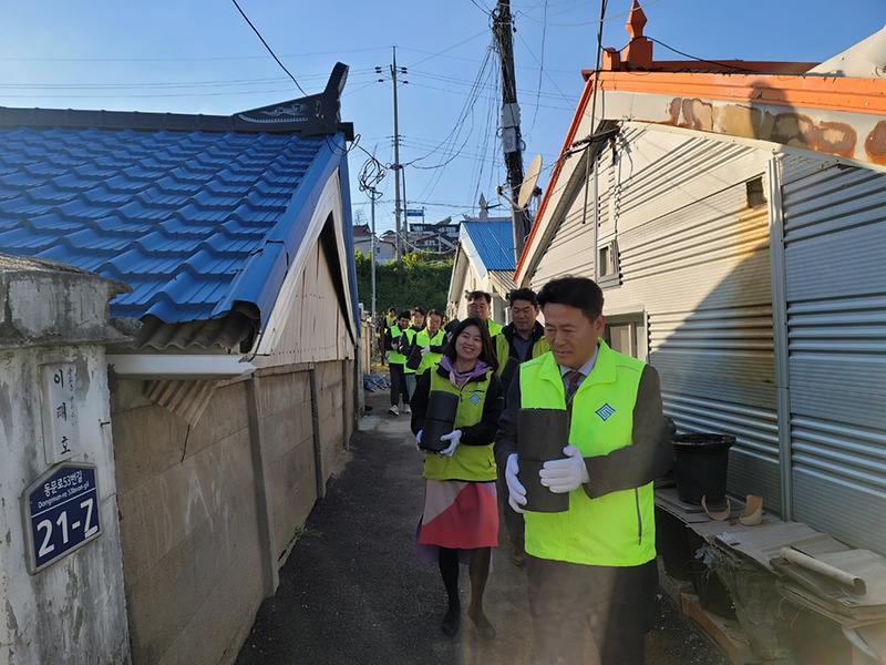 강화군시설관리공단__사랑의_연탄_나눔봉사