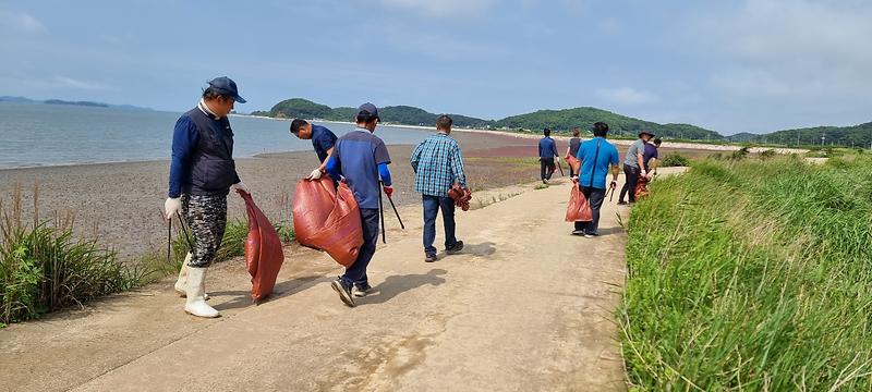교동면_체육진흥회_해안쓰레기_수거