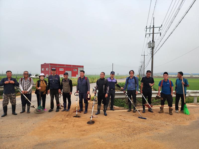 교동면_이장단_잡초제거_(1)