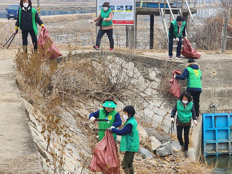 교동면_새마을남여지도자,_해안쓰레기_수거