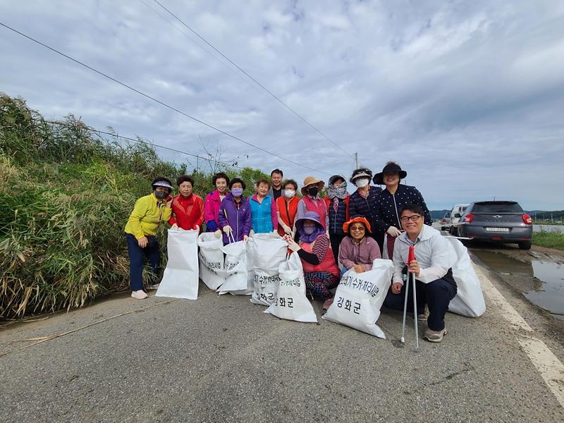화도면_한국자유총연맹여성회_환경정화(1)