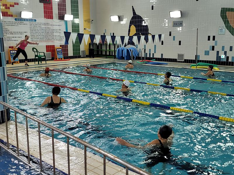노인복지관_수중운동