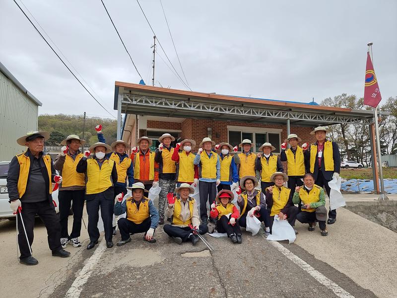 선원면_노인봉사단_일손돕기(1)