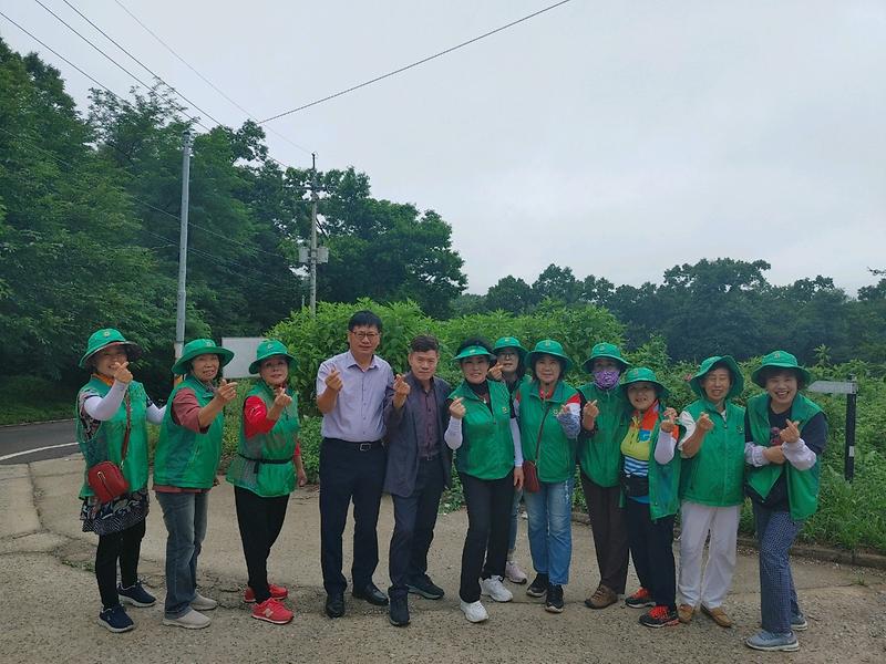 양도면_부녀회_나들길_환경정비_(1)
