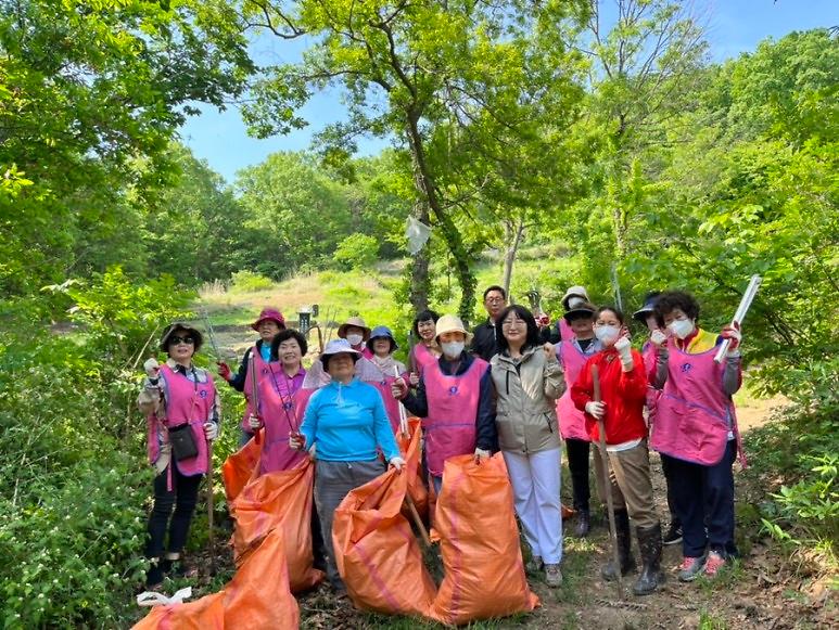양사면_생활개선회_성묘쓰레기_수거_(2)