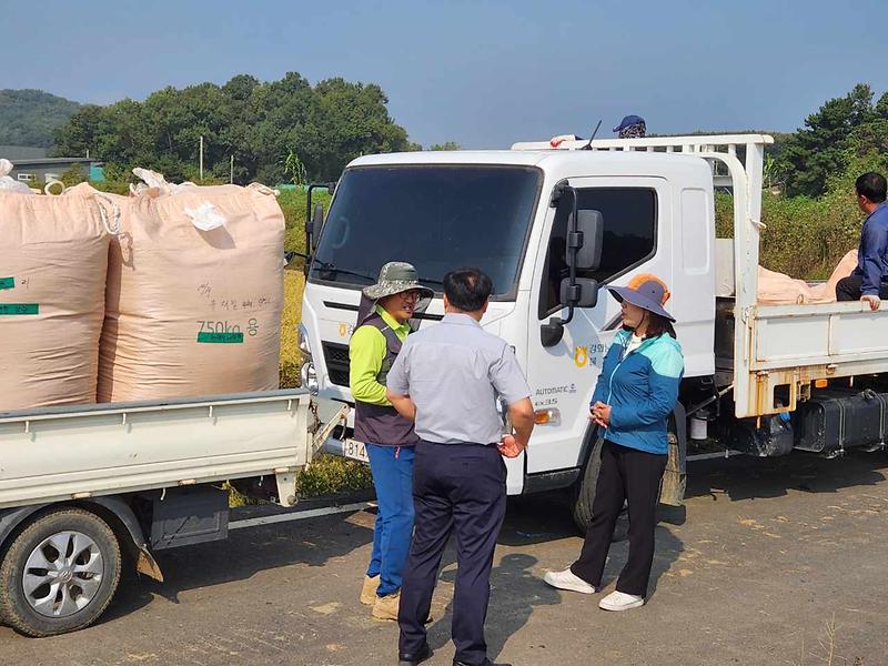 불은면_벼베기_현장_방문_격려