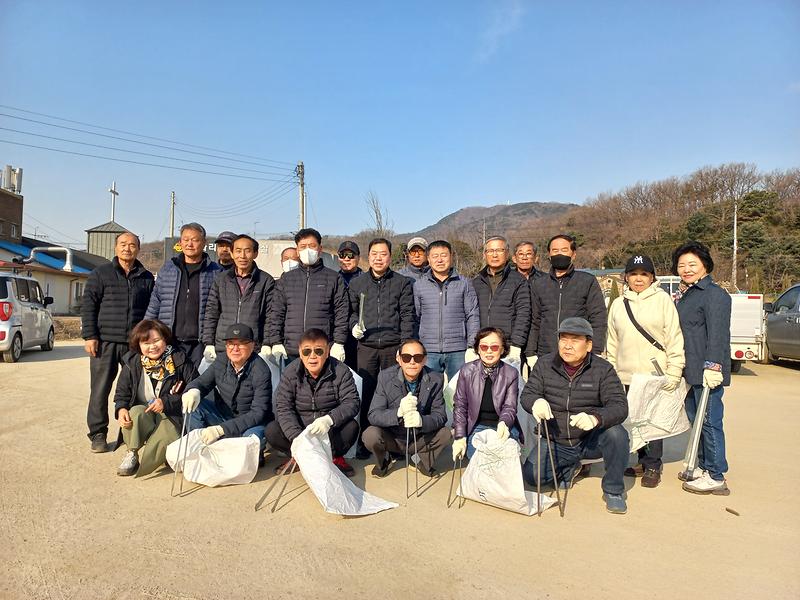 강화읍_이장단,_진달래_축제_맞아_환경정비_솔선_(1)