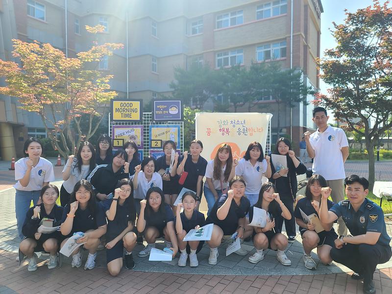 강화군,_행복한_등굣길_선사…‘등굣길_아웃리치’__실시_(2)