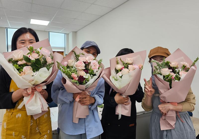 강화군_행복센터_봄맞이_특강_봄향기_가득_플라워_교실_(2)