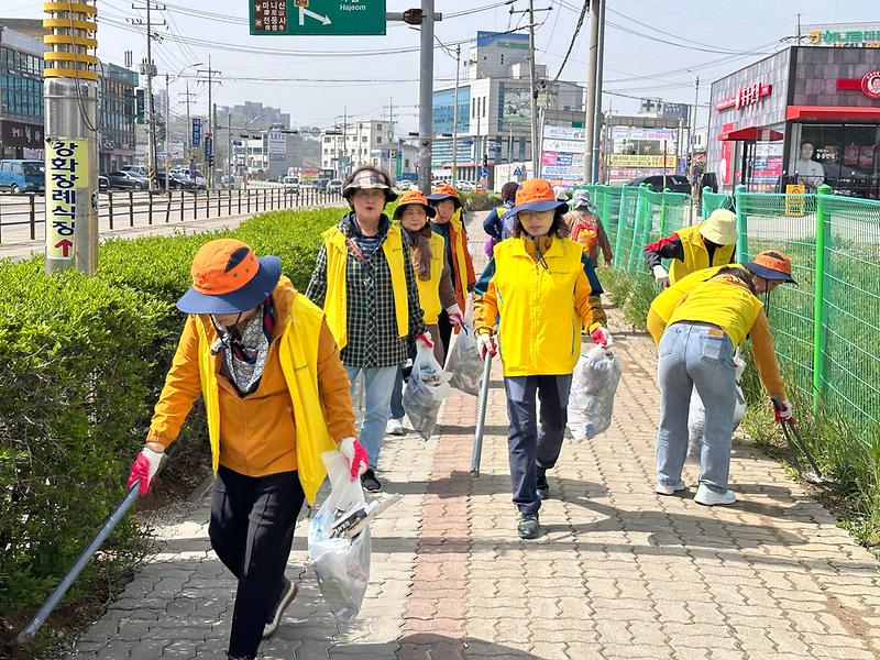 강화군자원봉사센터_‘그린_상륙작전’_환경_캠페인_전개_(2)