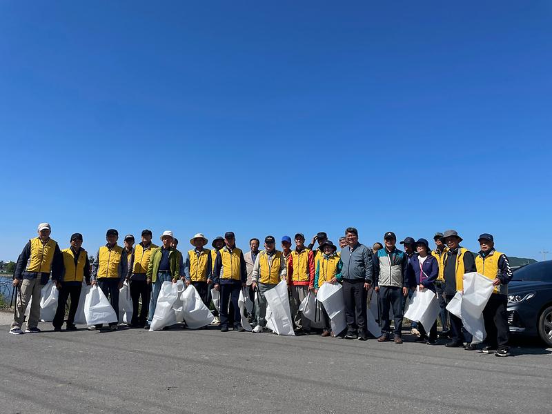 길상면_노인회,_환경정화_활동_구슬땀_(1)