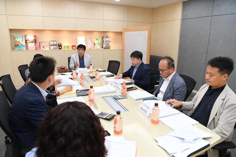 고향사랑기부제_답례품_선정위원회_개최_모습(4)