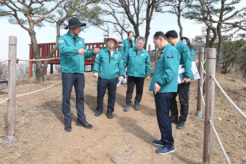 고려산_진달래_군락지_안전시설_점검_사진_(2)