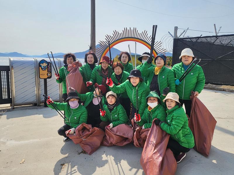 교동면_새마을부녀회_나들길_정화(1)