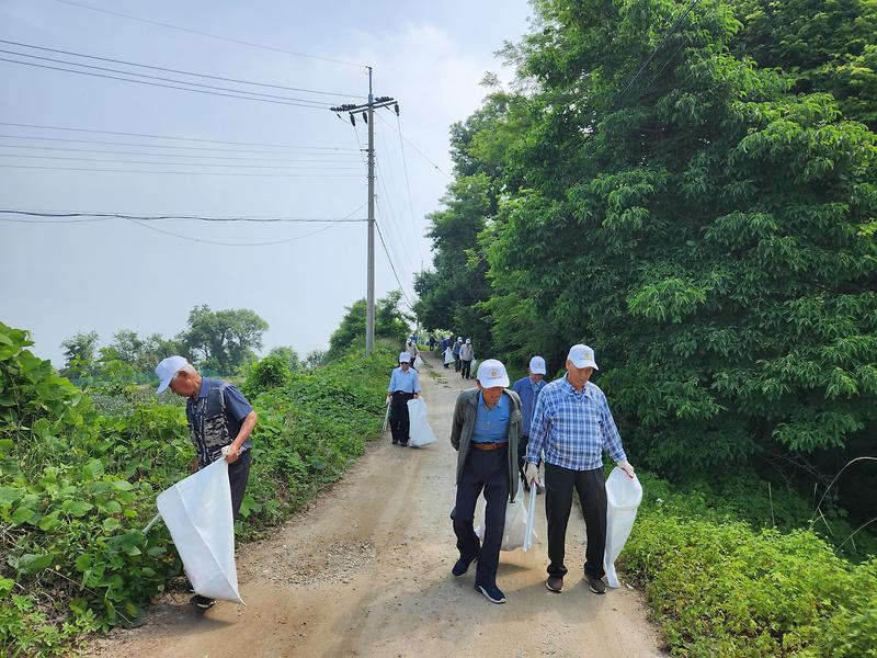 화도면 6.25참전 청소년 유격대, 장곶돈대 환경정화 사진