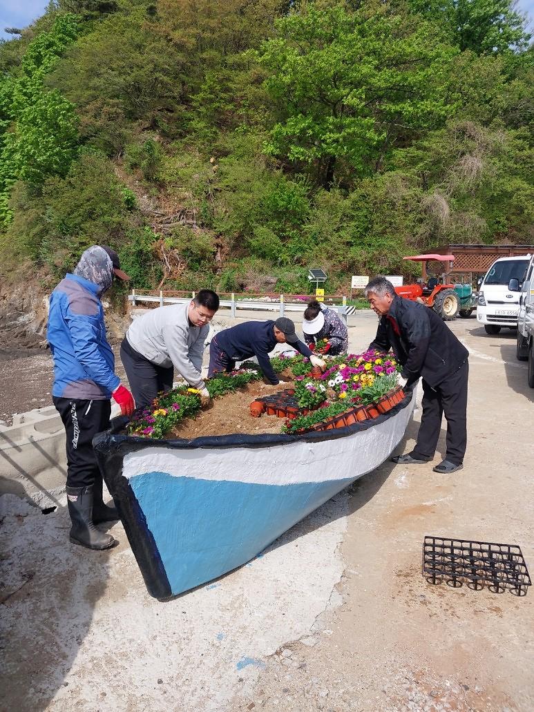 삼산면_미법리‘_꽃을_담은_나룻배_’출항하다