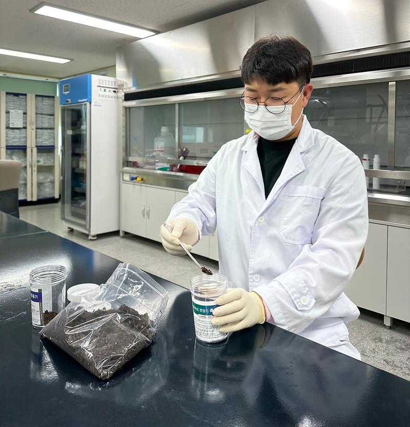 퇴비_분석_사진_(2)