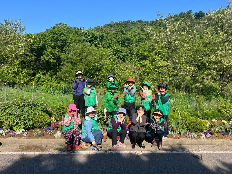 양사면_새마을부녀회,_소고개삼거리_환경정비_나서_(2)