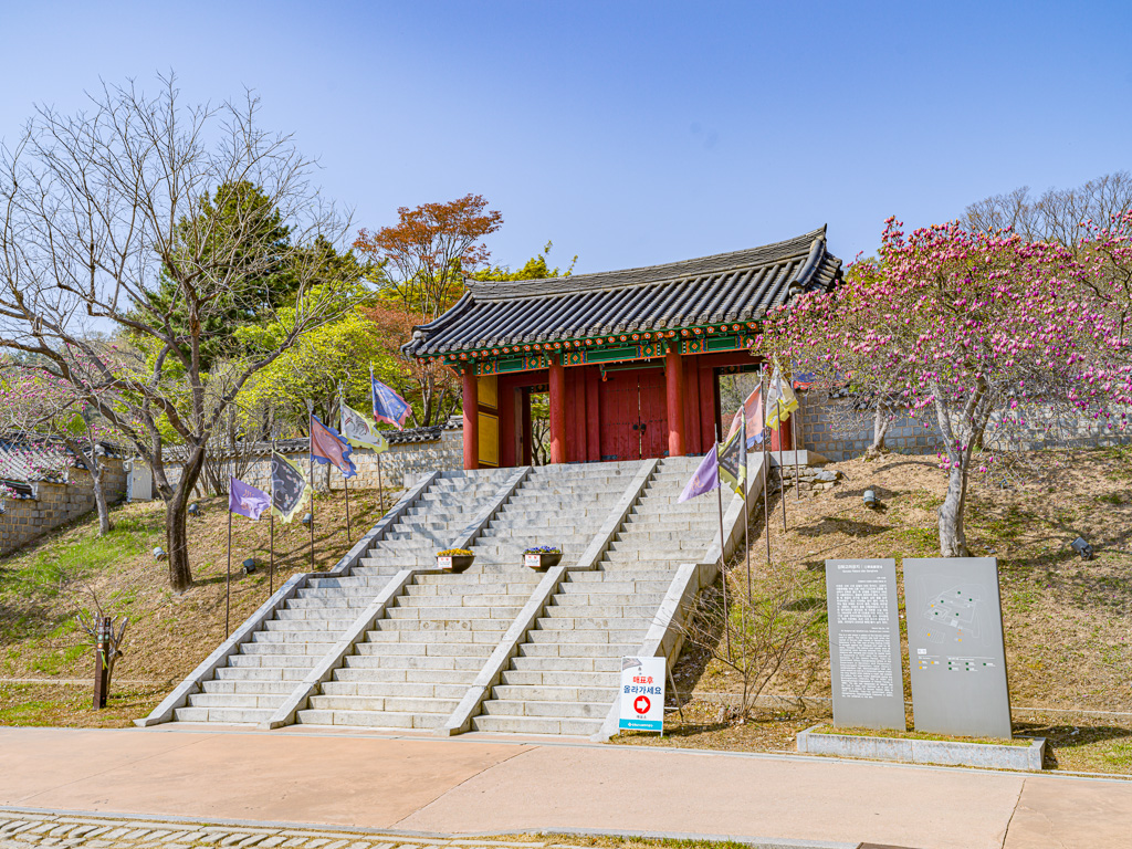 강화군,_‘열린_유산_프로젝트’_본격_가동…_강화_고려궁지서_첫_야외_결혼식_열어(2_고려궁지_전경)