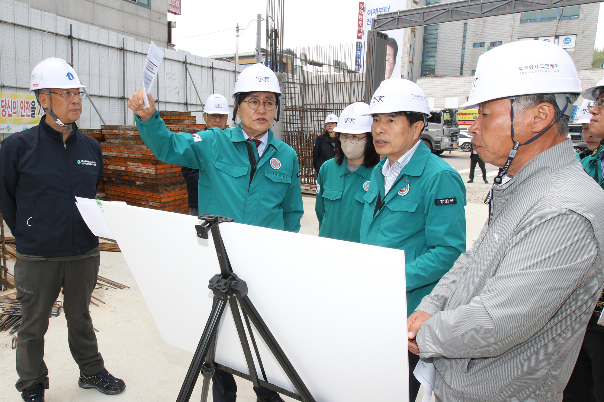 강화군,_CCTV_통합관제센터_건립_공사_순항(1_박용철_군수_현장_점검)