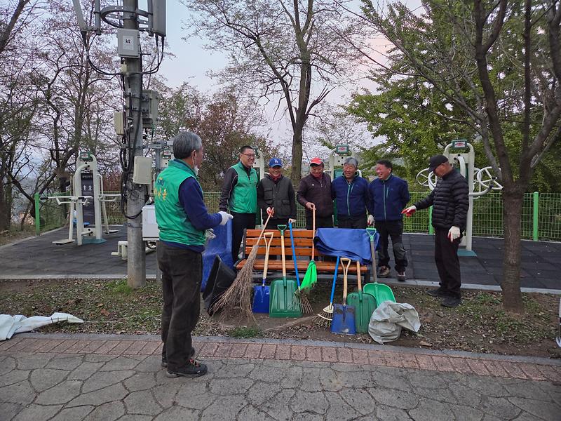 강화읍_새마을지도자회,_가을철_산책로_안전_위해_북산_환경정비_실시