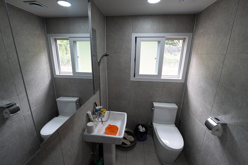 강화군,_취약계층_가정에‘희망의_집수리’사업_추진(사업_완료_사진)