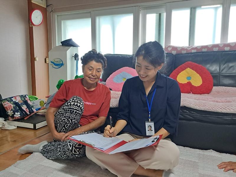 강화군,_노인맞춤돌봄서비스_직영으로_서비스질_높여(1)