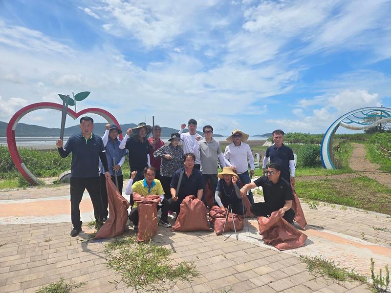 교동면_이장단,_휴가철_관광객_맞이_‘준비_완료’