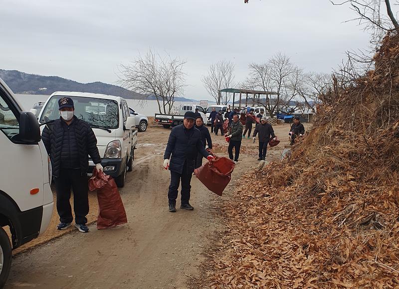 교동면_노인회,_해안쓰레기_수거_앞장