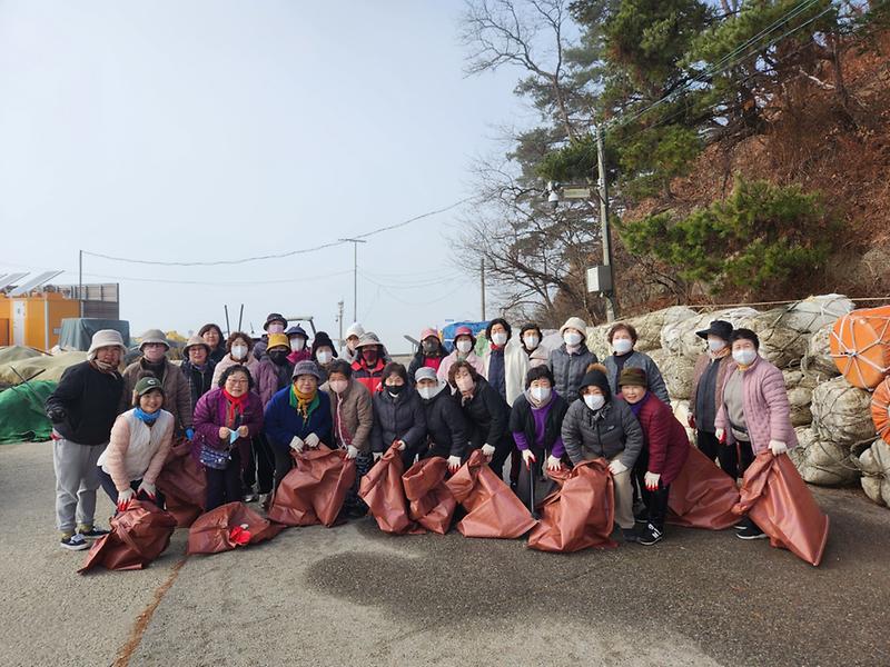 교동면_생활개선회,_해안가_환경정비에_앞장
