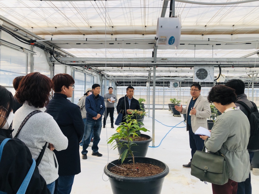 강화군,_지역_청년_농업인_활약에_지원_정책_‘주목’(3_농업_아카데미_교육_모습)