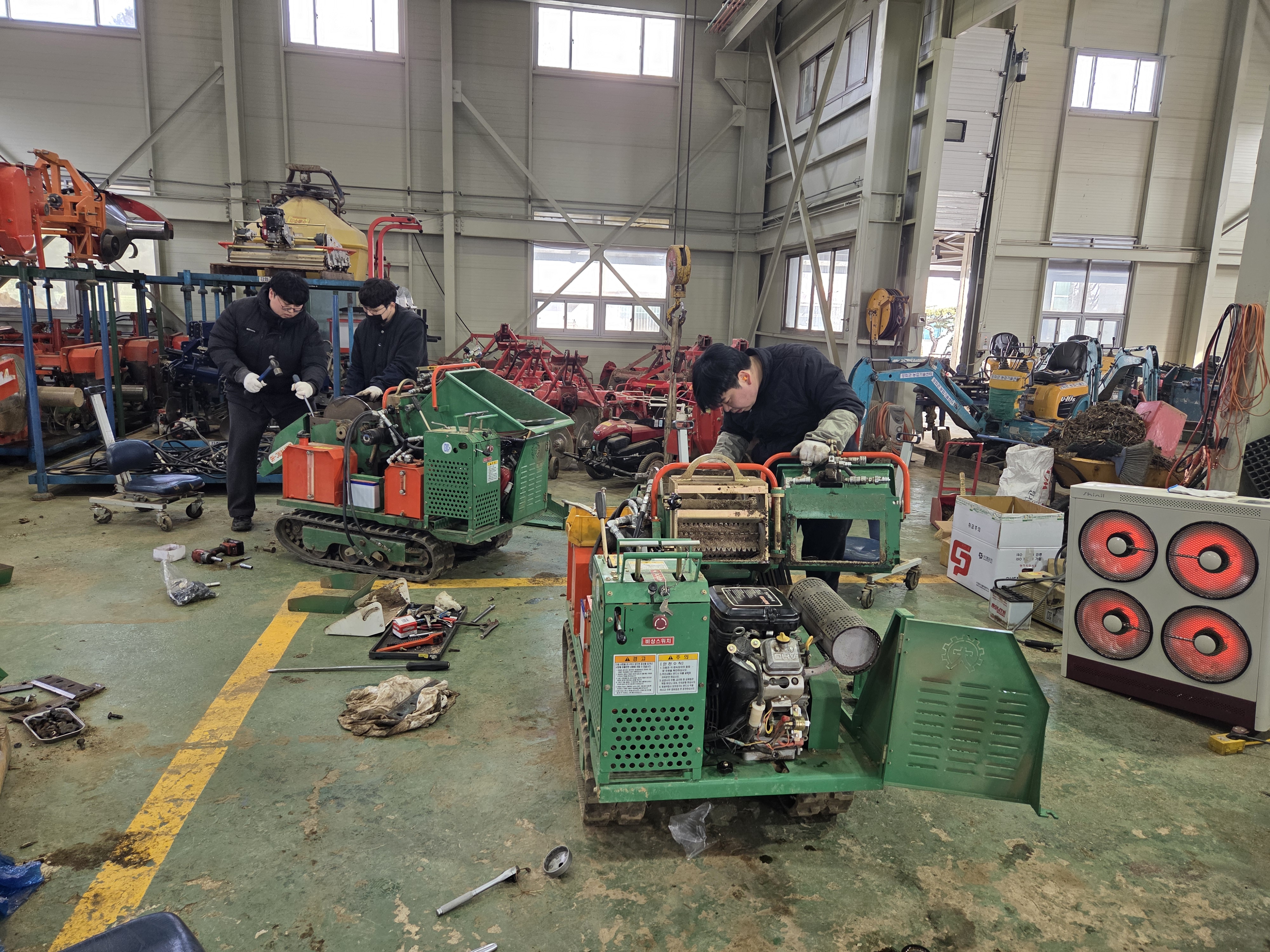 강화군,_농번기_불편_없도록_미리_미리…_임대_농기계_사전_정비_박차