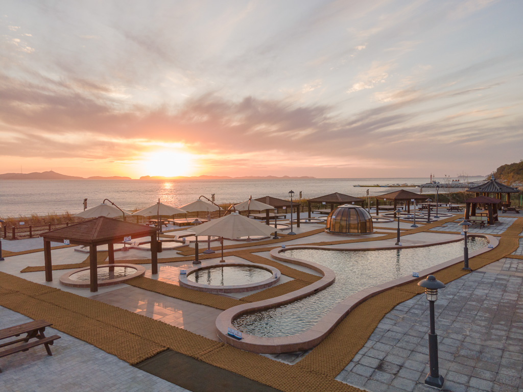 강화군,_외국인_관광객_유치_본격_시동…_관광상품_개발할_전담여행사_선정_나서(3_석모도_미네랄_스파)