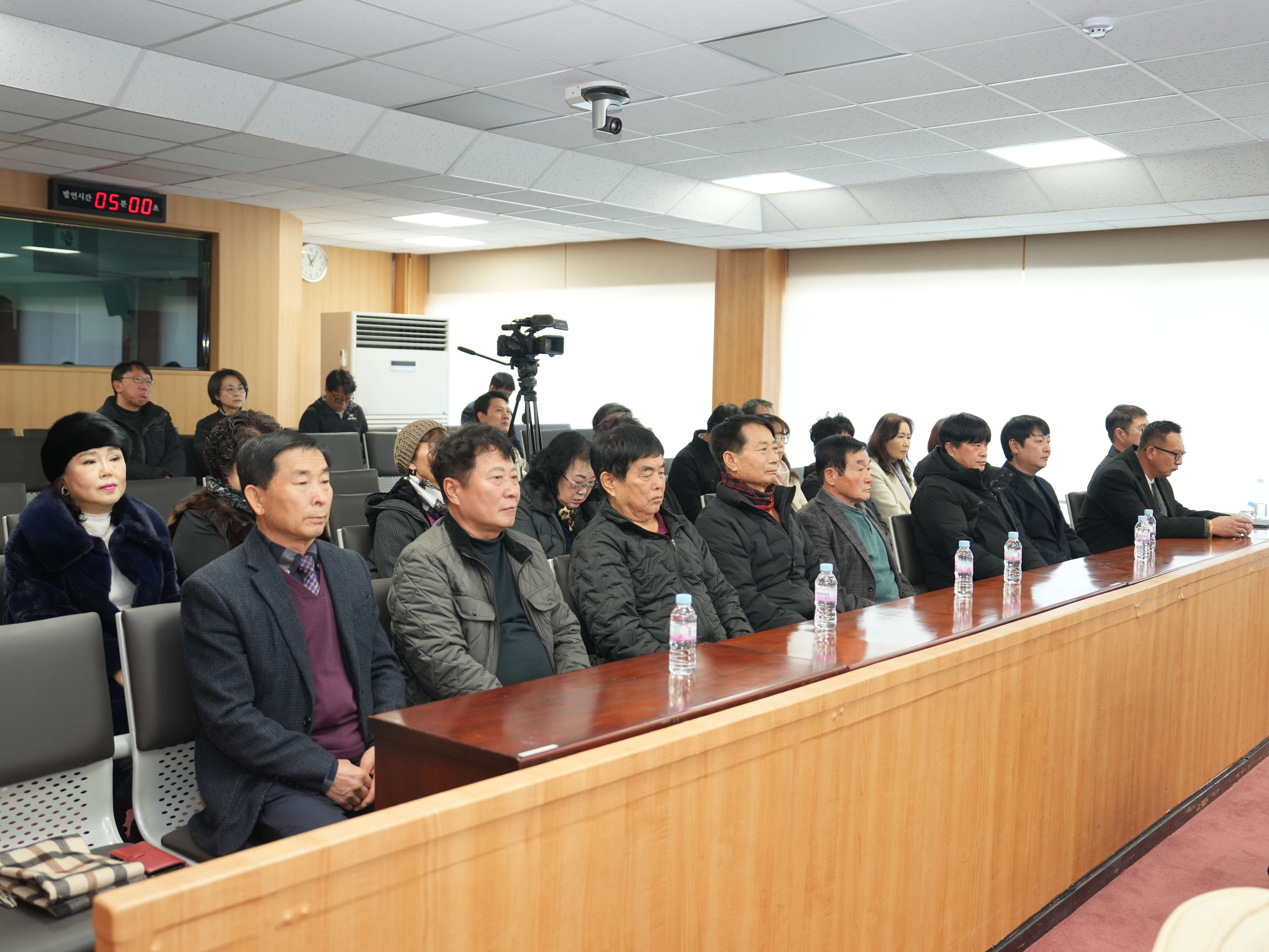 강화군의회,_제309회_임시회_개·폐회식_방청_통해_군민·공직자_소통_강화(1_개회식에_참석한_농업인들)