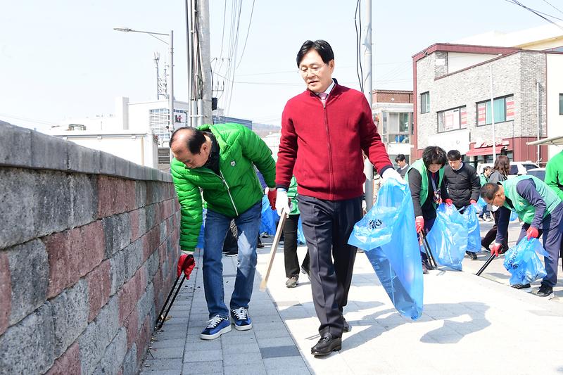 봄맞이_대청소_나선_강화군,_군민과_함께_만드는_청정_강화(1)