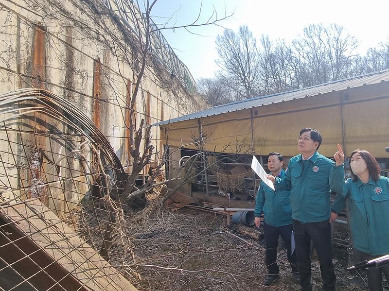강화군,_해빙기_대비_취약시설_현장점검_실시…_주민_생명과_안전_지킨다(1)