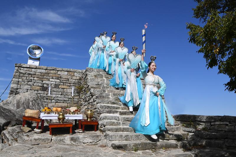 강화군,_제4,358주년_개천대제_봉행·제107회_전국체전_성화_채화(2)