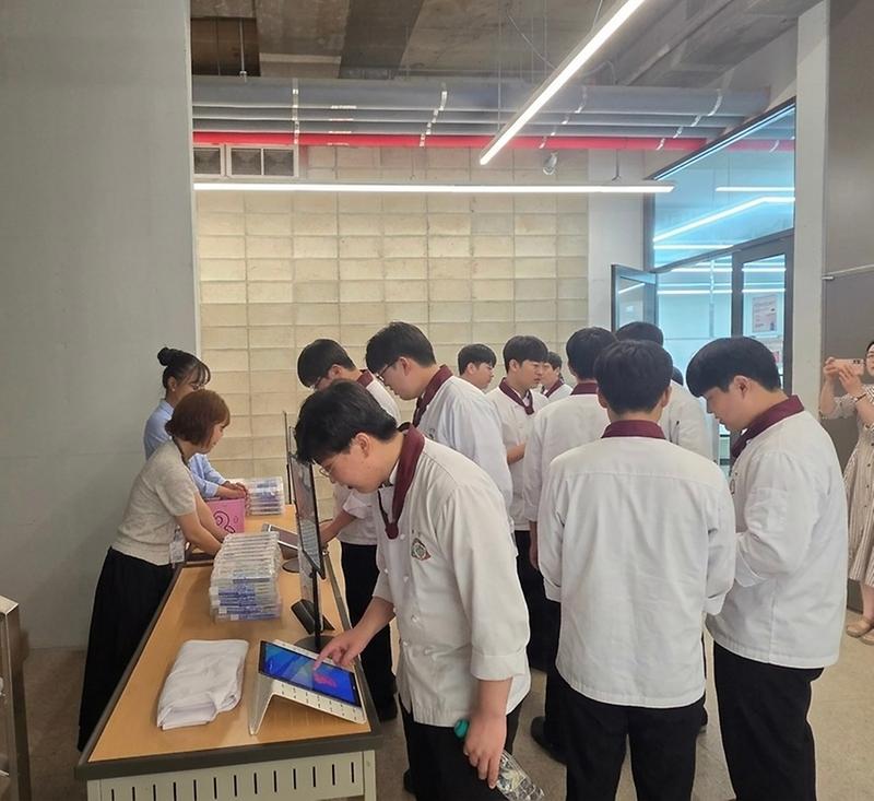 강화군,_제81회_구강보건의_날_맞아_캠페인_운영(2_글로벌세프고_캠페인)