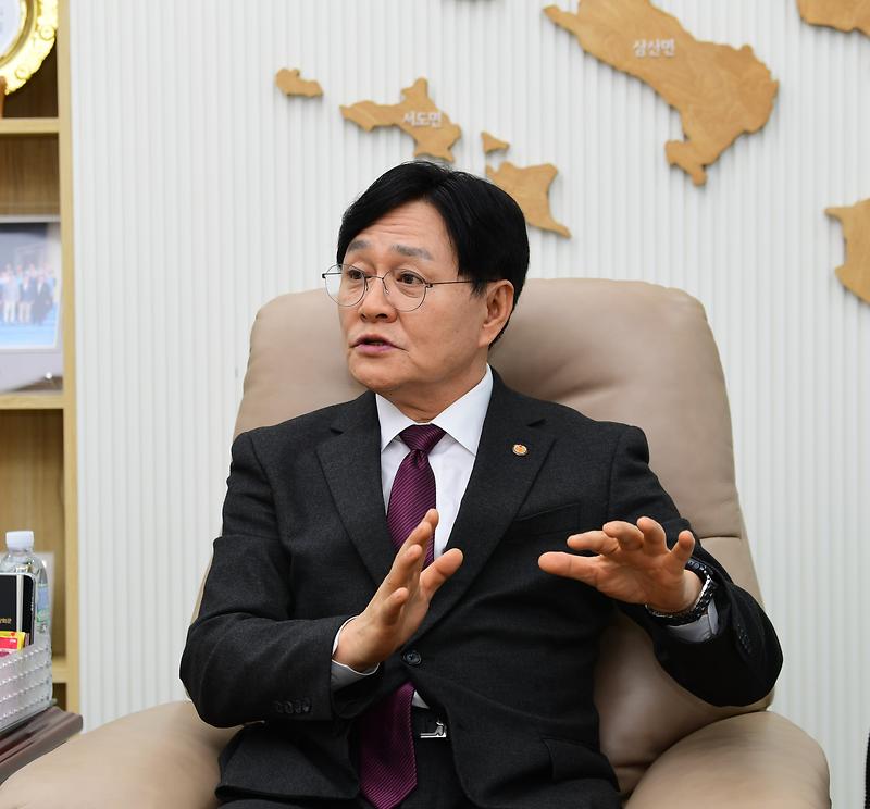 강화군,_민선_9기_공약_이행_구체화_나선다…_사전_검토보고회_개최(박용철_강화군수)