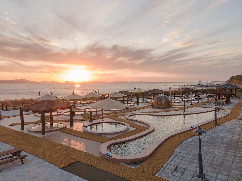 강화군,_외국인_관광객_유치_본격_시동…_관광상품_개발할_전담여행사_선정_나서(3_석모도_미네랄_스파)