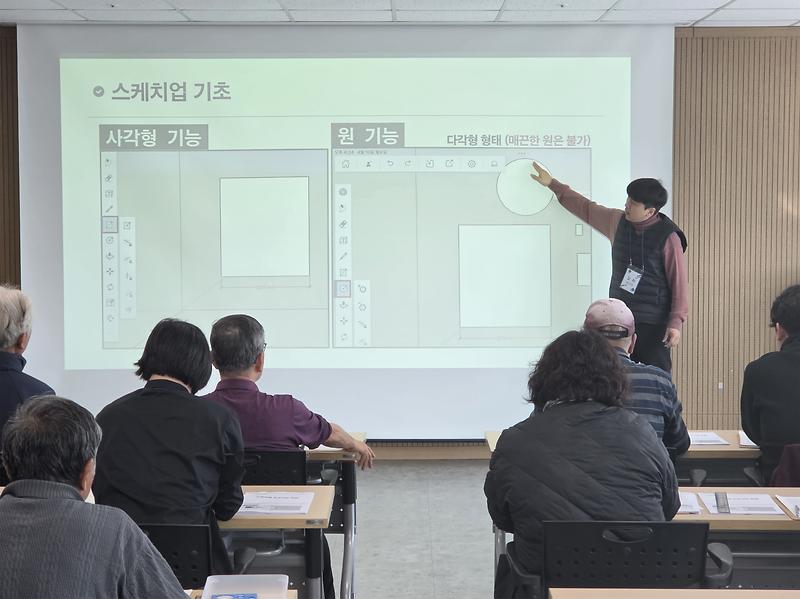 강화군,_셀프_집수리_교육_인기…_군민_호응_뜨거워(2)