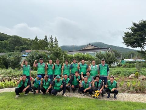 교동면_새마을지도자협의회,_가을_꽃길_만들기_앞장