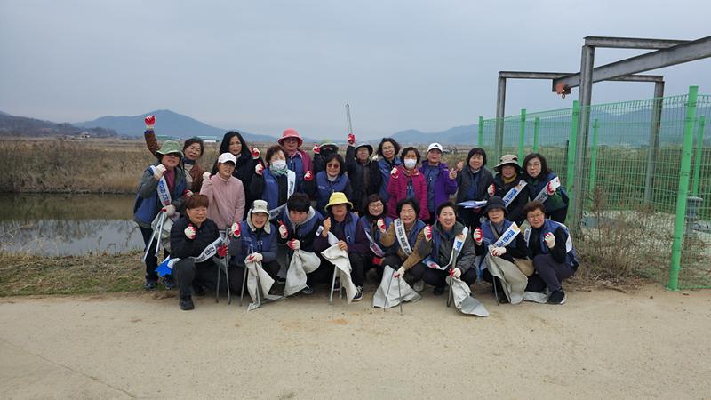하점면_농가주부모임,_삼거천_그라운드골프장_일대_환경정화_총력